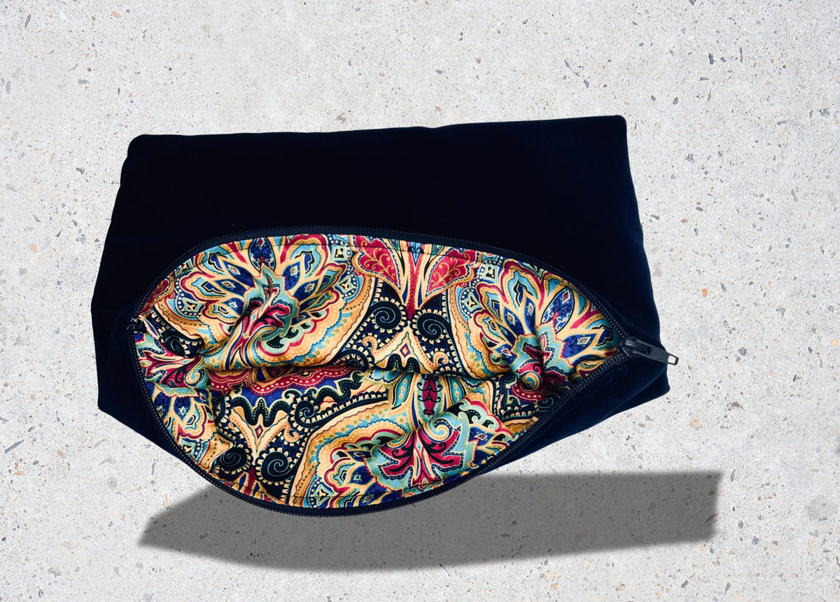 Pochette sombre avec doublure cachemire multicolore